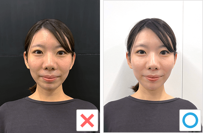 暗い背景→×
明るい背景→○